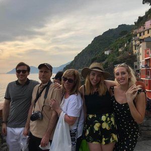 Meet your Posher, Lorraine